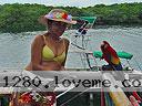 cartagena-women-boat-1104-10