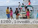 cartagena-women-boat-1104-46